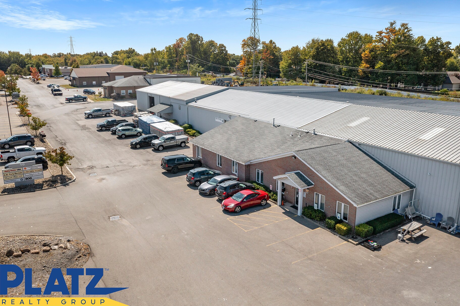 590 E Western Reserve Rd, Youngstown, OH à louer Photo principale– Image 1 sur 13