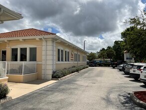 25080 Olympia Ave, Punta Gorda, FL à louer Photo de l’immeuble– Image 1 sur 12