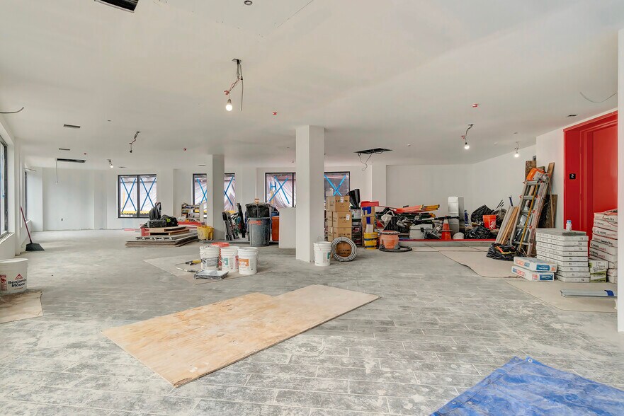 245 Wilson Ave, Brooklyn, NY à louer - Photo de l’immeuble – Image 2 sur 12