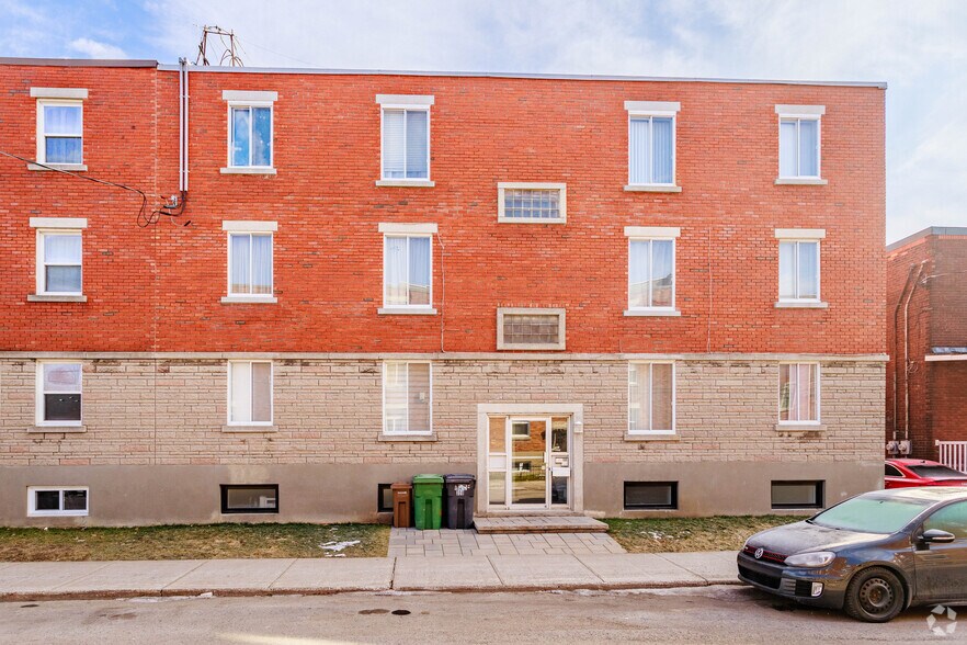 390 9e Av, Montréal, QC à vendre - Photo de l’immeuble – Image 3 sur 3