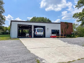 421 E 5th North St, Summerville, SC à louer Photo intérieure– Image 2 sur 12