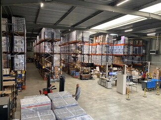 Plus de détails pour Industriel/Logistique à louer