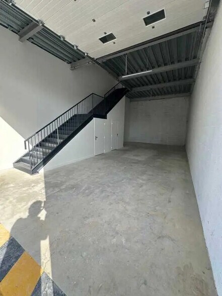 46 Rue Des Osiers, Coignières à louer - Photo de l’immeuble – Image 1 sur 8