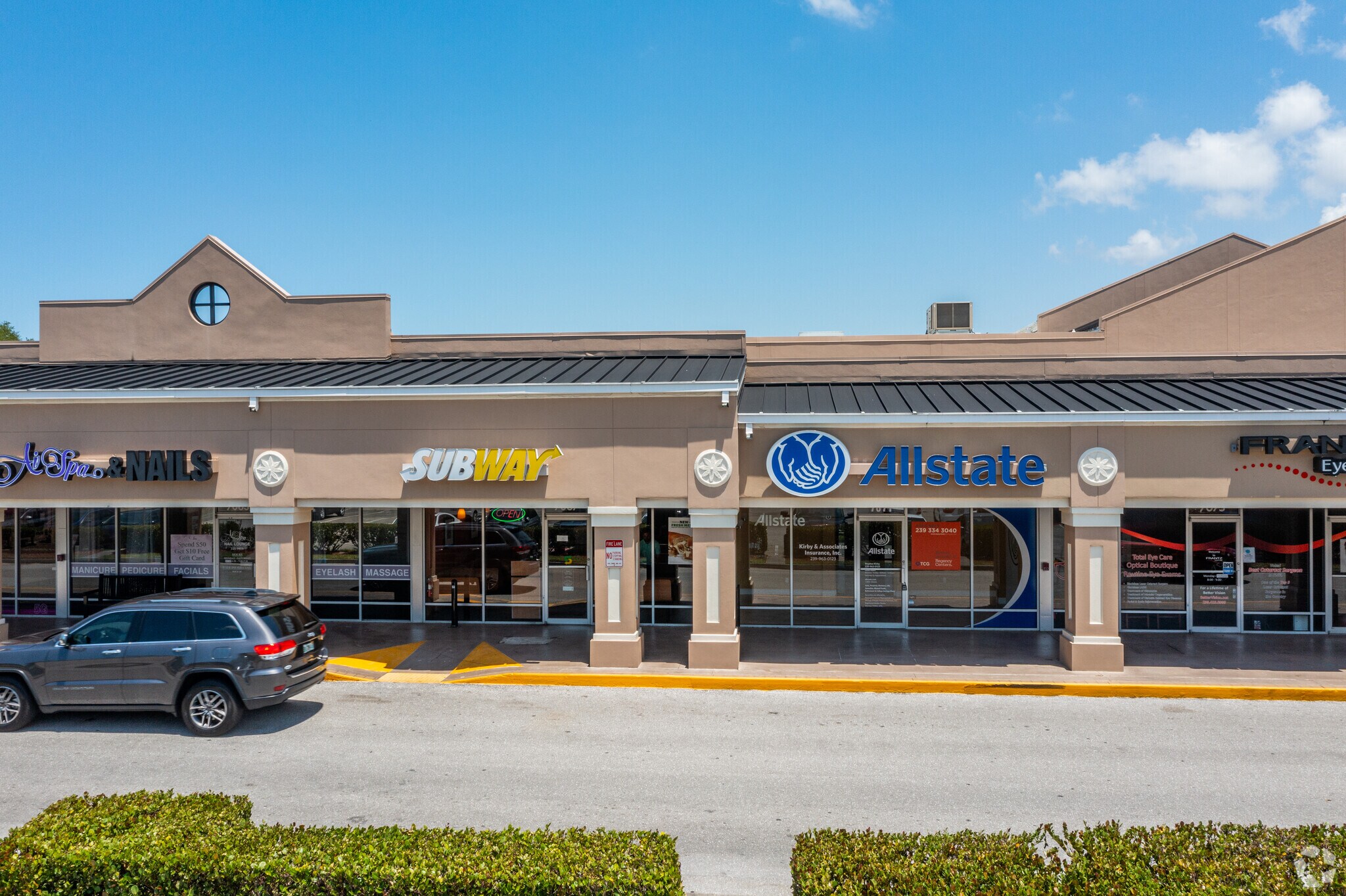 7055-7301 Radio Rd, Naples, FL à louer Photo de l’immeuble– Image 1 sur 5