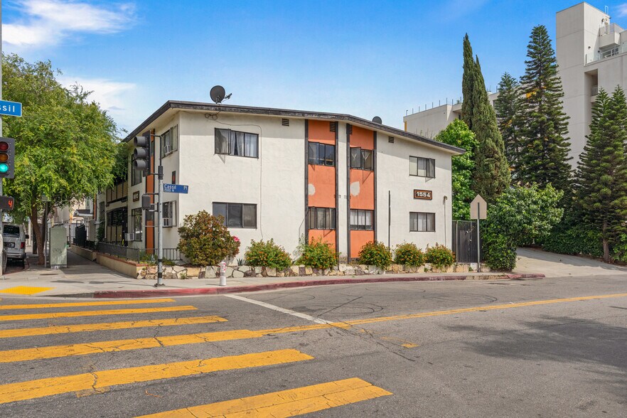 6610 Selma Ave, Los Angeles, CA à vendre - Photo de l’immeuble – Image 3 sur 17