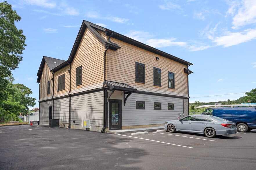 2900 County Trl, East Greenwich, RI à louer - Photo de l’immeuble – Image 3 sur 4