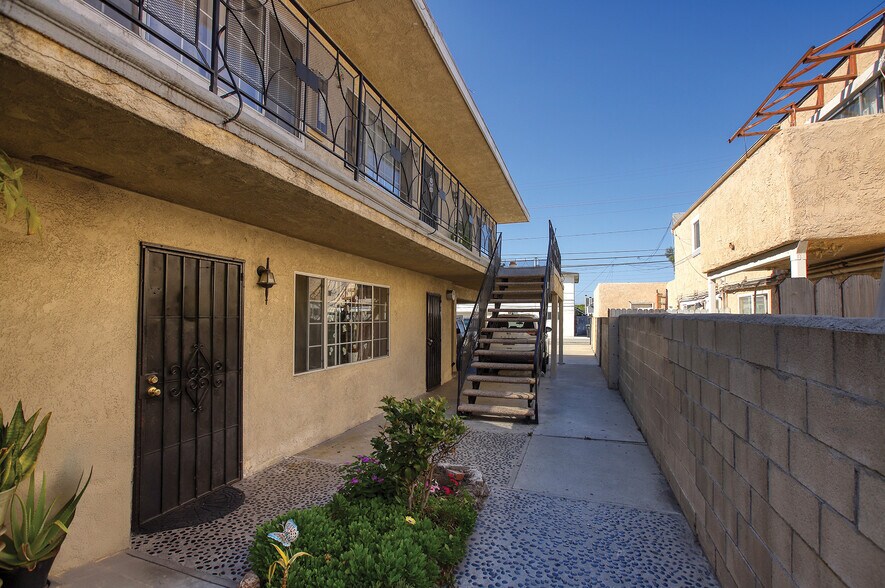 12155 Pine St, Norwalk, CA à vendre - Photo de l’immeuble – Image 2 sur 7