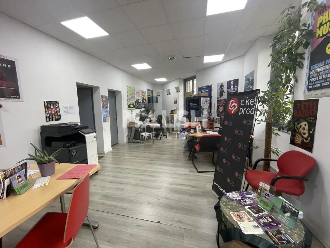 Bureau dans Saint-Étienne à louer Photo de l’immeuble– Image 1 sur 7