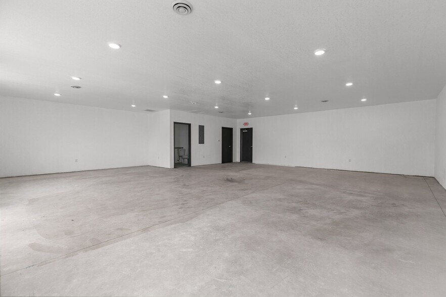 1186 N Shawano St, New London, WI à louer - Photo de l’immeuble – Image 3 sur 106