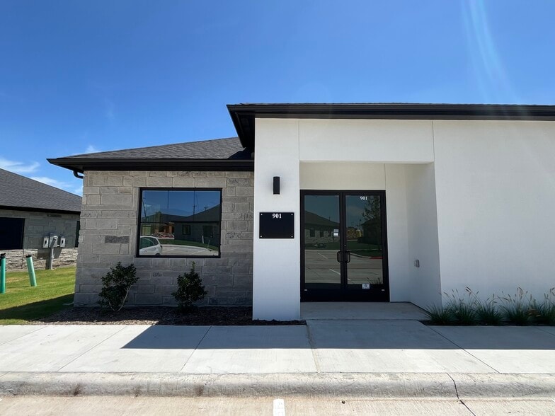 6000 Alma Rd, McKinney, TX à louer - Photo de l’immeuble – Image 3 sur 17