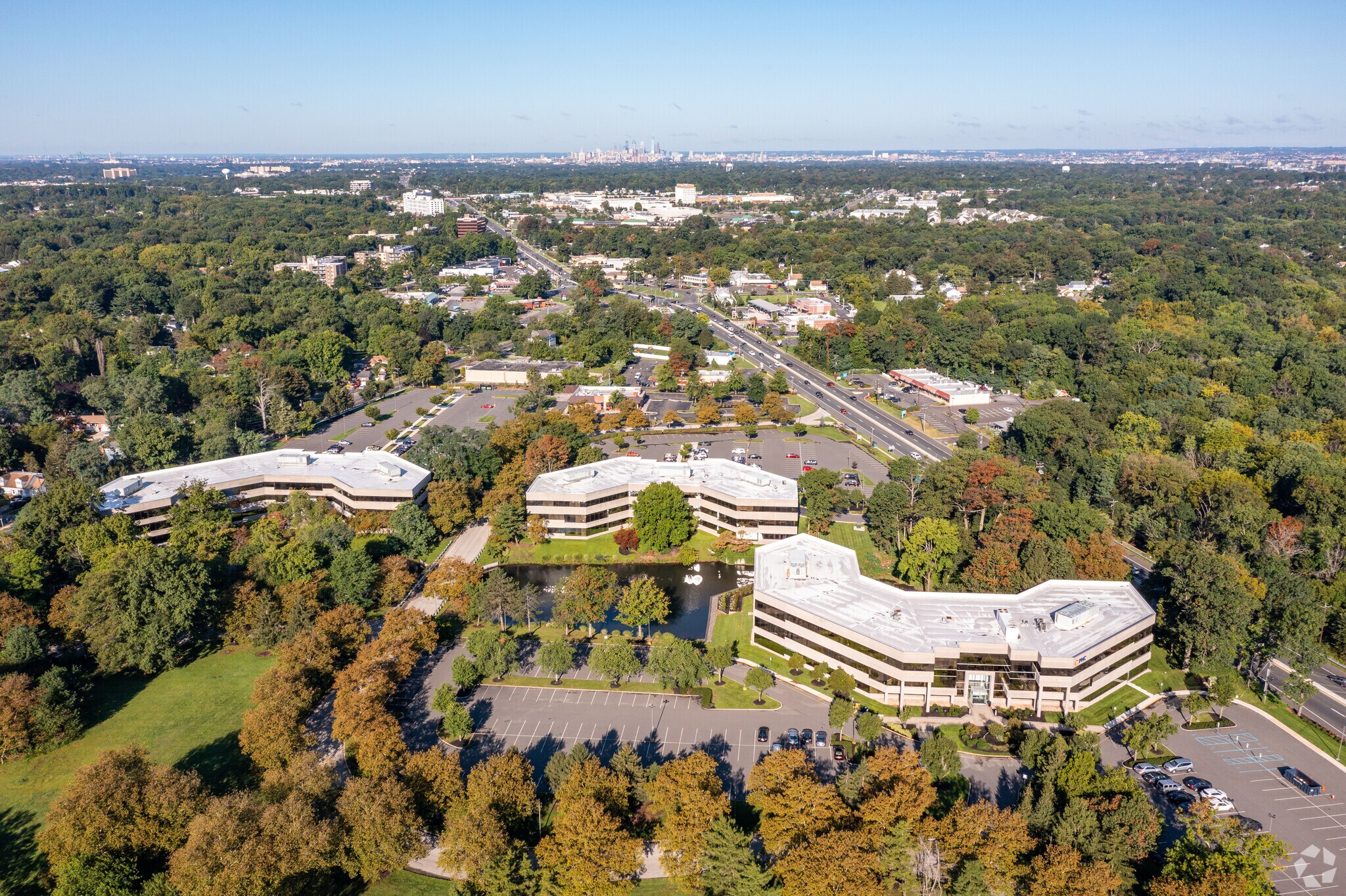 200 Lake Dr E, Cherry Hill, NJ à louer Photo de l’immeuble– Image 1 sur 11