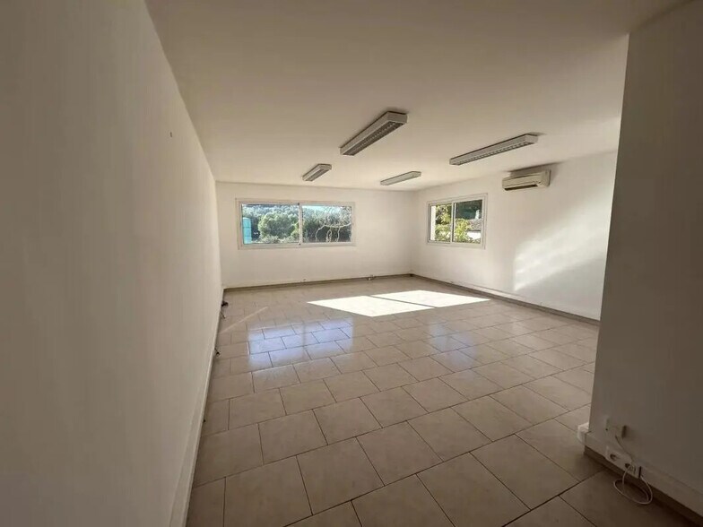 Bureau dans Mouans-Sartoux à louer - Photo intérieure – Image 3 sur 4