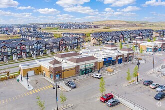 8 Nolan Hill Blvd NW, Calgary, AB - Vue aérienne vue de carte - Image1