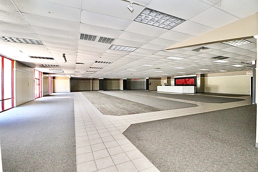 1450 W Marion Ave, Lake Park, GA à louer - Photo de l’immeuble – Image 2 sur 15