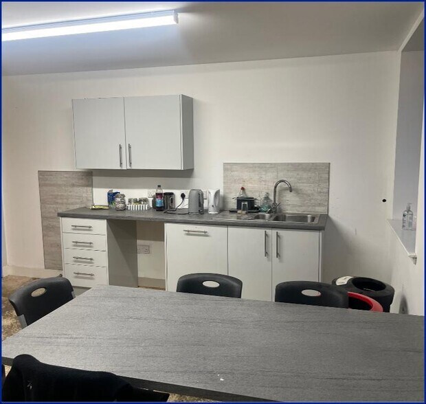 72 Whitecraigs Rd, Glenrothes à louer - Photo de l’immeuble – Image 3 sur 5