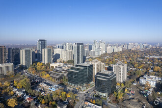 100 Sheppard Ave E, Toronto, ON - VUE AÉRIENNE  vue de carte