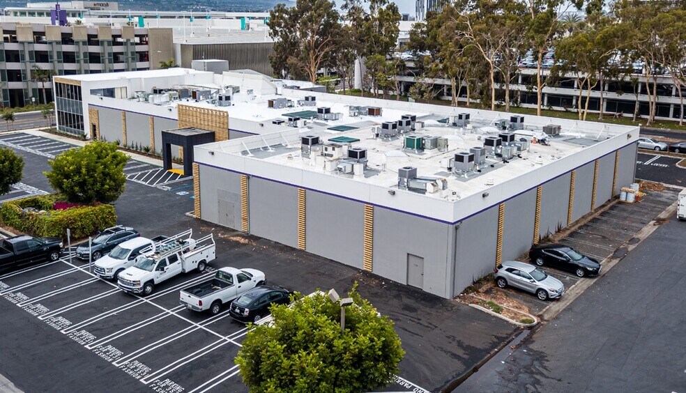 3531 Fashion Way, Torrance, CA à louer - Photo de l’immeuble – Image 3 sur 12