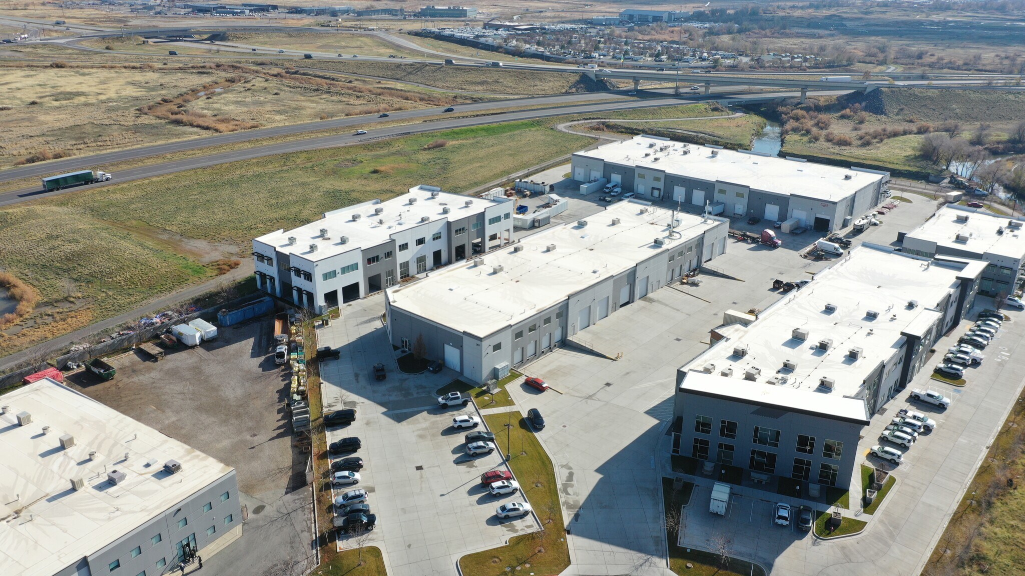 257 River Bend Way, North Salt Lake, UT à louer Photo principale– Image 1 sur 10