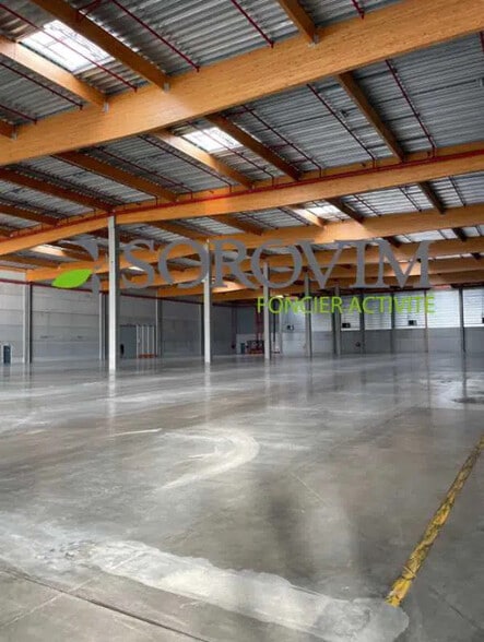 Industriel/Logistique dans SAINT-GEORGES-D'ESPERANCHE à louer - Photo intérieure – Image 2 sur 11