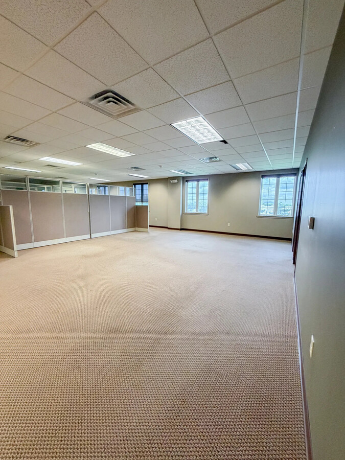 5925 Stevenson Ave, Harrisburg, PA 17112 - Lot E & G - - Photo intérieure - Image 1 of 8