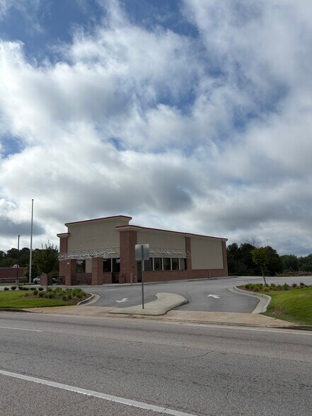 138 Commerce Ave, LaGrange, GA à vendre - Photo de l’immeuble – Image 3 sur 14