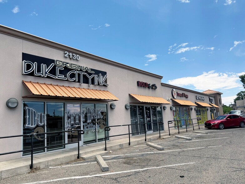 2130 NE San Mateo, Albuquerque, NM à louer - Photo de l’immeuble – Image 2 sur 7