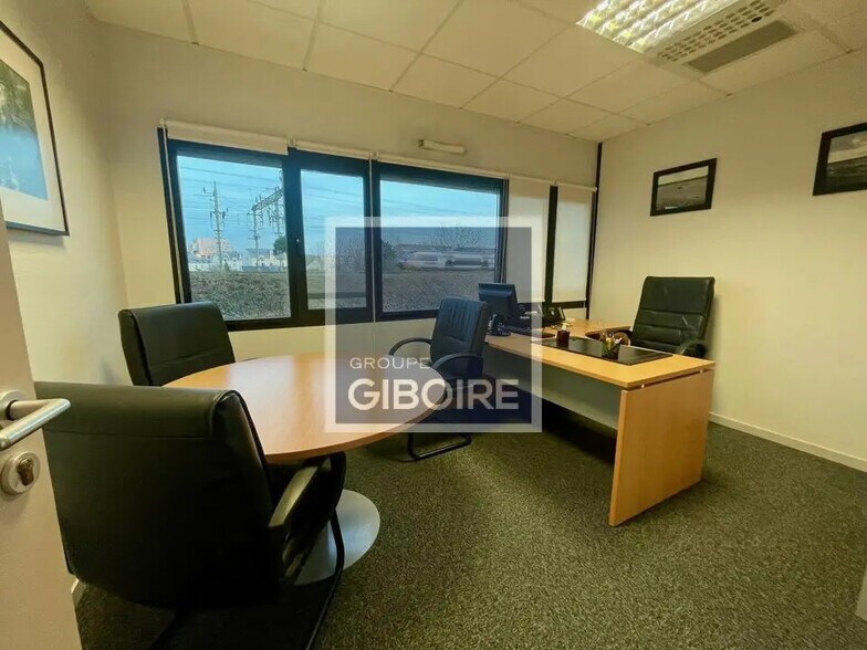 Bureau dans Rennes à vendre - Photo de l’immeuble – Image 2 sur 4