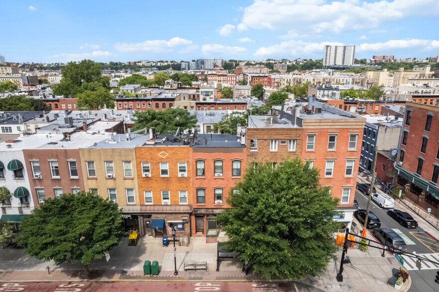 736 Washington St, Hoboken, NJ à louer - Photo de l’immeuble – Image 2 sur 17