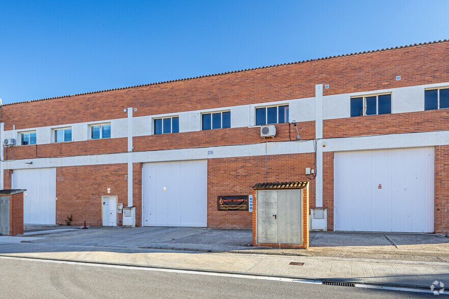 18 Carrer Marie Curie, Sant Esteve Sesrovires, Barcelona à vendre - Photo de l’immeuble – Image 2 sur 3