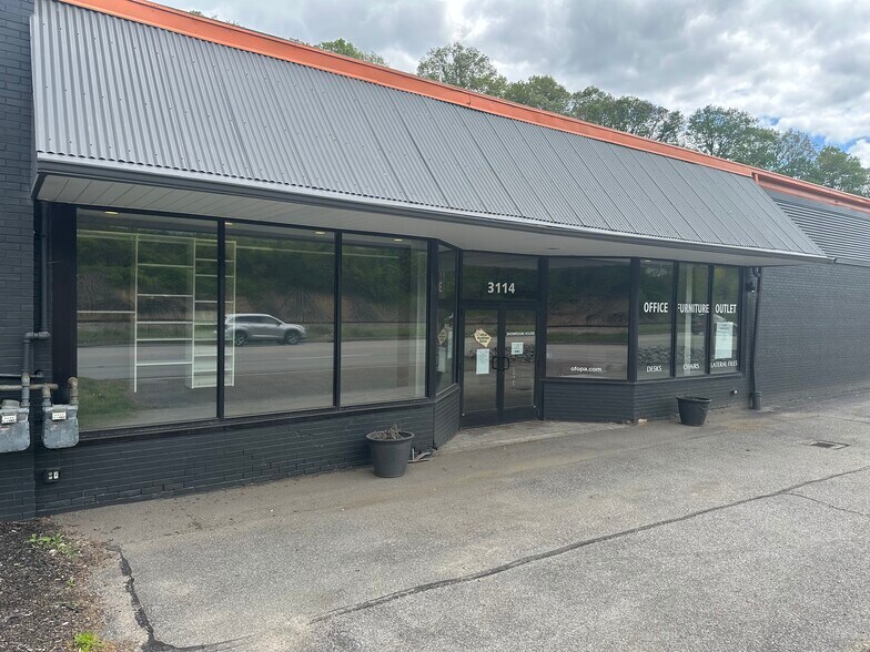 3114 William Flynn Hwy, Glenshaw, PA à louer - Photo principale – Image 1 sur 15