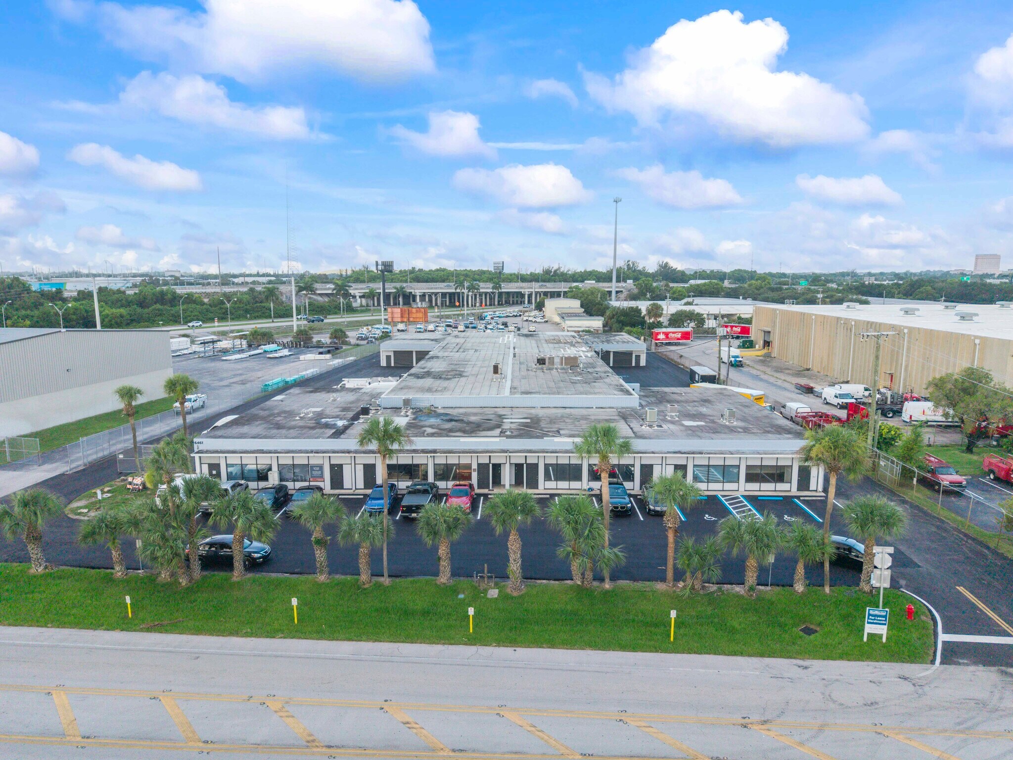 6461 Garden Rd, Riviera Beach, FL à louer Photo de l’immeuble– Image 1 sur 16