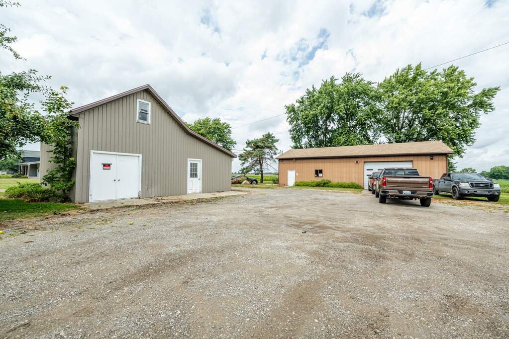 169 Hinchman Rd, Baroda, MI à vendre Photo de l’immeuble– Image 1 sur 2
