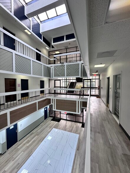 4319 Covington Hwy, Decatur, GA à louer - Photo de l’immeuble – Image 3 sur 14