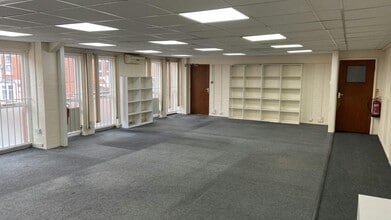 Collingwood Rd, Coventry à louer Photo de l’immeuble– Image 2 sur 7