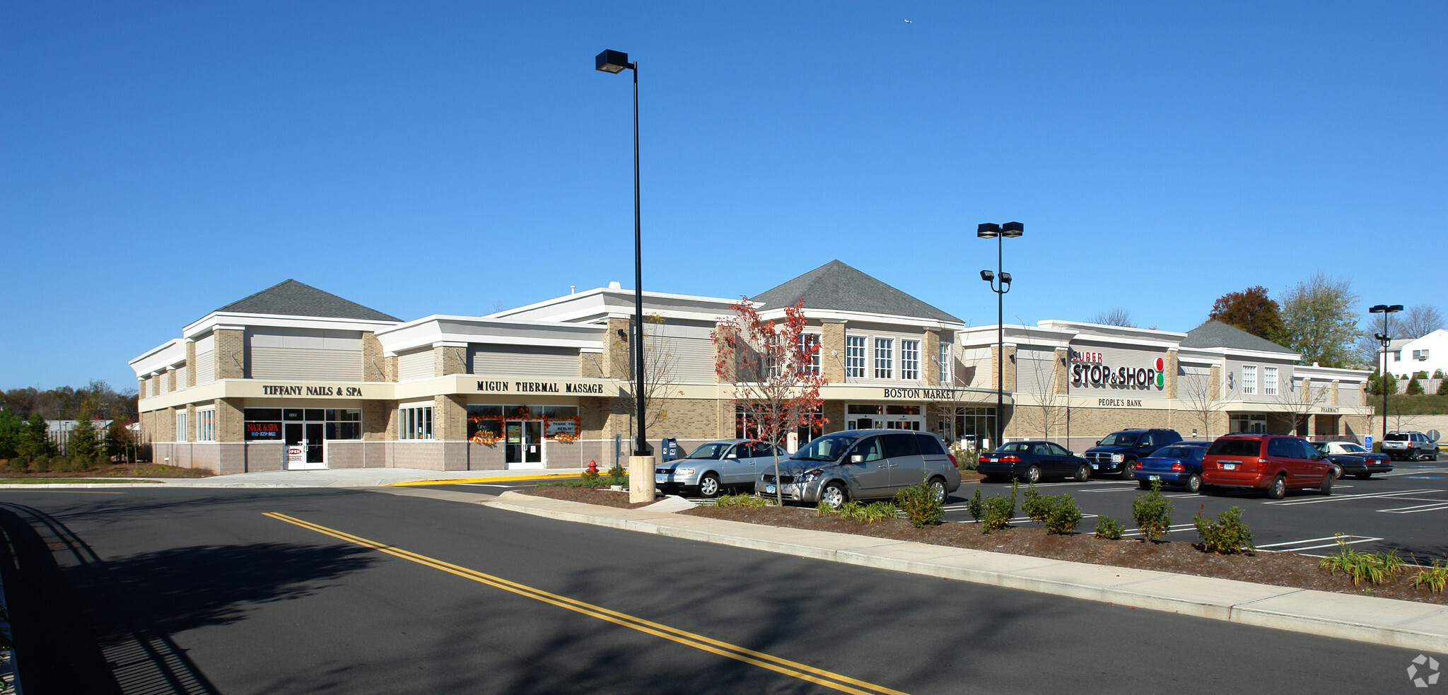 1163 Farmington Ave, Berlin, CT à louer Photo principale– Image 1 sur 5