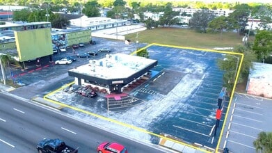 3090 34th St N, Saint Petersburg, FL à louer Photo de l’immeuble– Image 1 sur 25