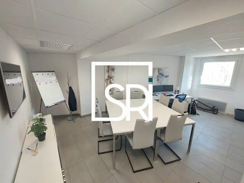 Bureau dans Clermont-Ferrand à vendre - Photo intérieure – Image 1 sur 10