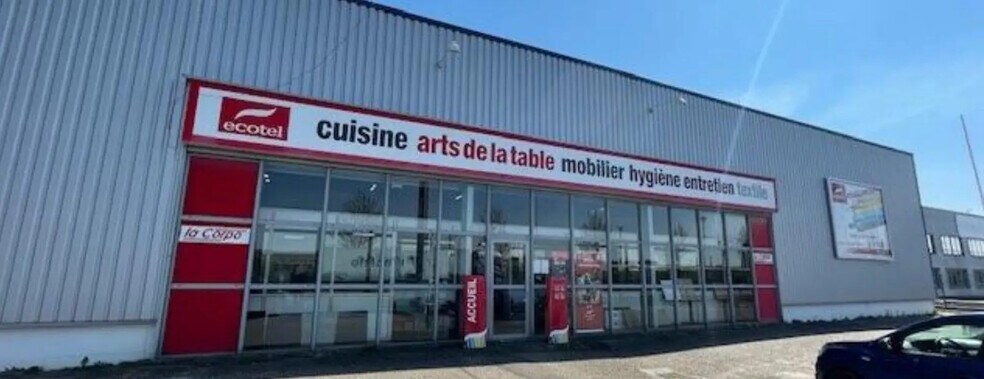 Local d’activités dans Sotteville-lès-Rouen à louer - Photo de l’immeuble – Image 2 sur 3