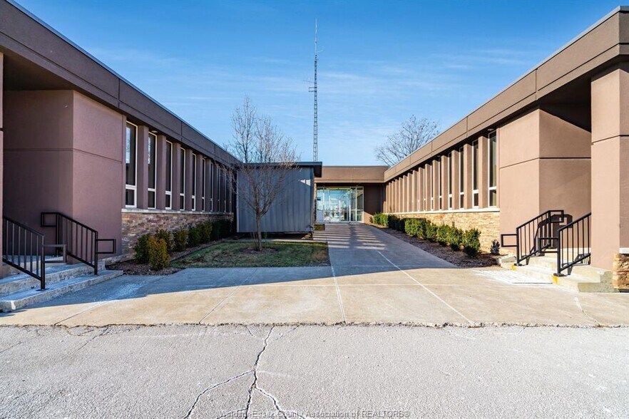 38 Erie St N, Leamington, ON à vendre - Photo de l’immeuble – Image 3 sur 46