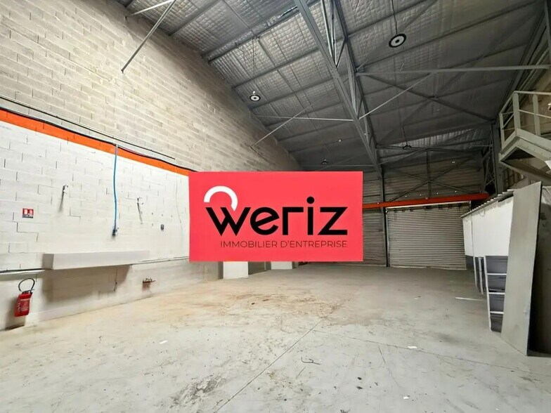 Industriel/Logistique dans Gémenos à louer - Photo de l’immeuble – Image 3 sur 7