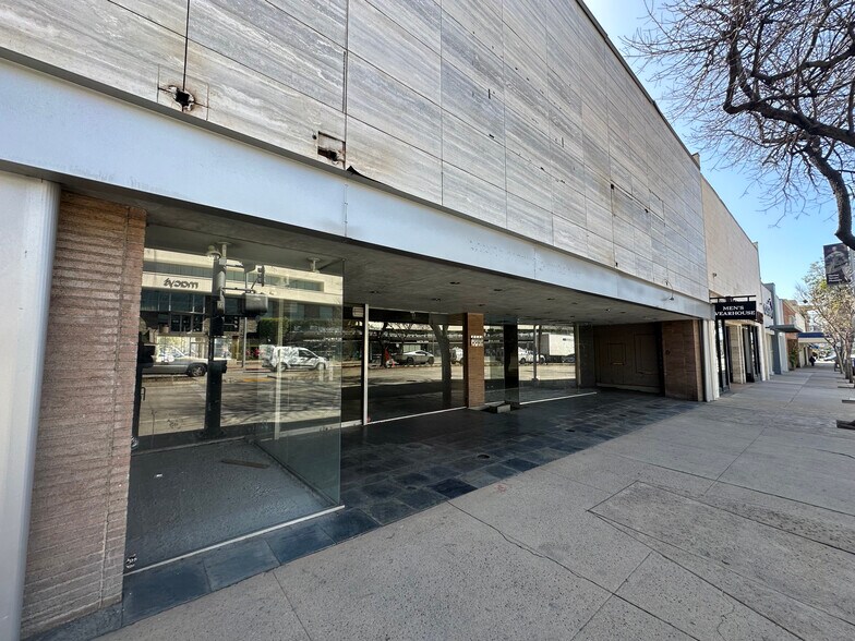 396-400 S Lake Ave, Pasadena, CA à louer - Photo de l’immeuble – Image 1 sur 28