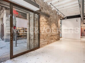 Local commercial dans Barcelone, Barcelona à louer Photo intérieure– Image 2 sur 9