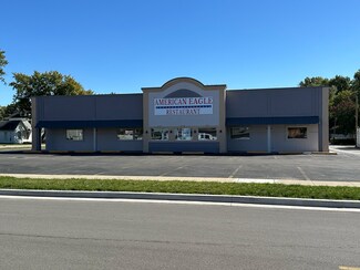 Plus de détails pour 102 E Park St, Taylorville, IL - Local commercial à vendre