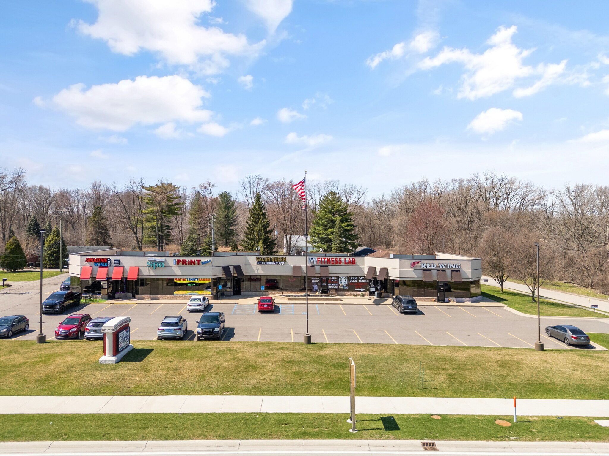 33131-33289 Mound Rd, Sterling Heights, MI à louer Photo de l’immeuble– Image 1 sur 12