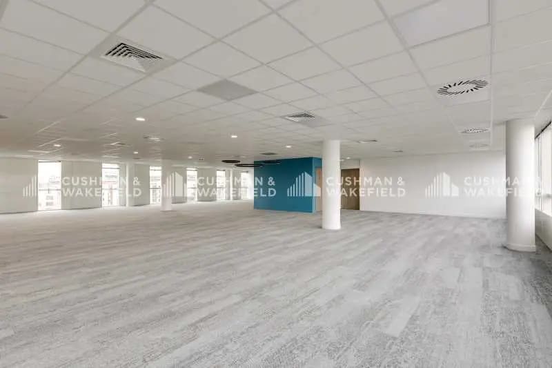 14-16 Avenue Carnot, Massy à louer - Photo de l’immeuble – Image 3 sur 17