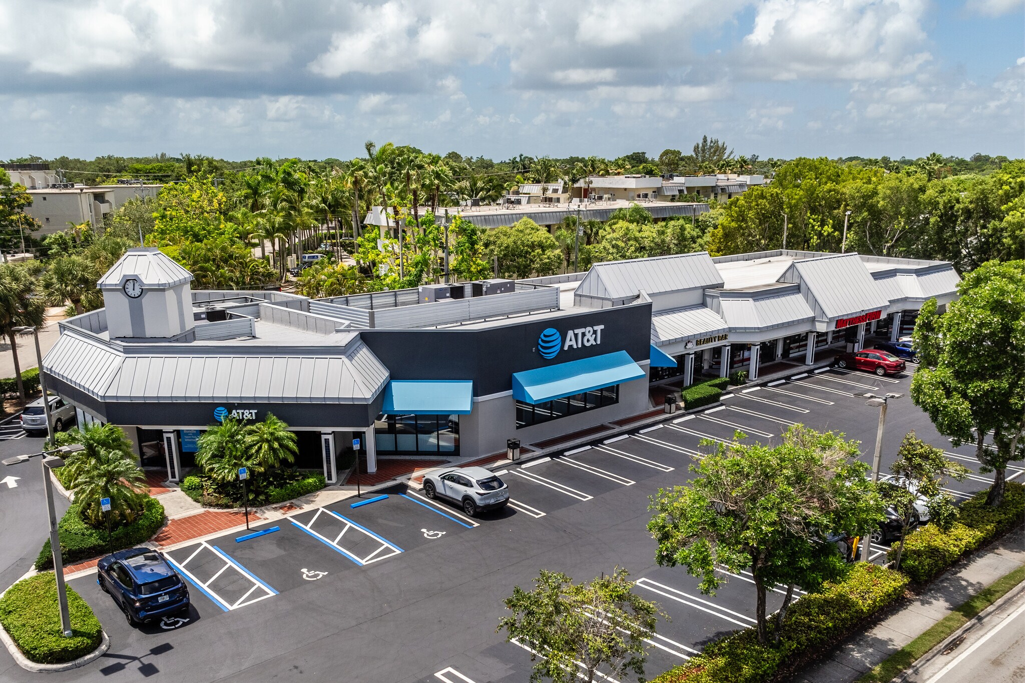 8821-8833 S Dixie Hwy, Miami, FL à louer Photo principale– Image 1 sur 7