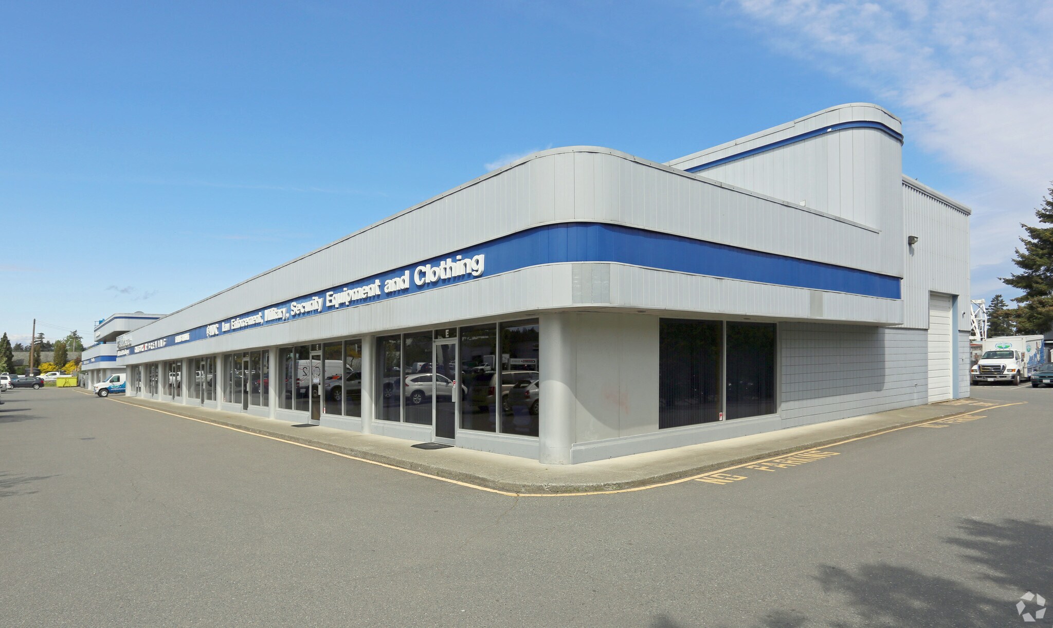2200 Keating Cross Rd, Central Saanich, BC à louer Photo principale– Image 1 sur 5