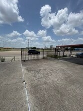 2038 Saratoga Blvd, Corpus Christi, TX à louer Photo de l’immeuble– Image 2 sur 56