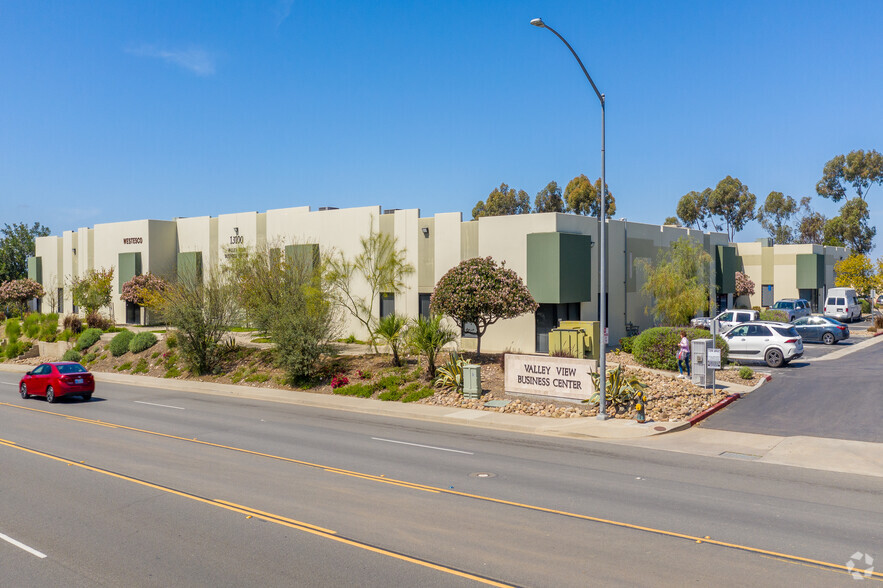 13100 Kirkham Way, Poway, CA à vendre - Photo de l’immeuble – Image 1 sur 7