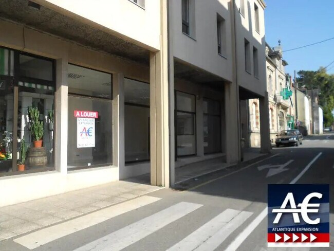 Plus de détails pour Local d’activités à vendre